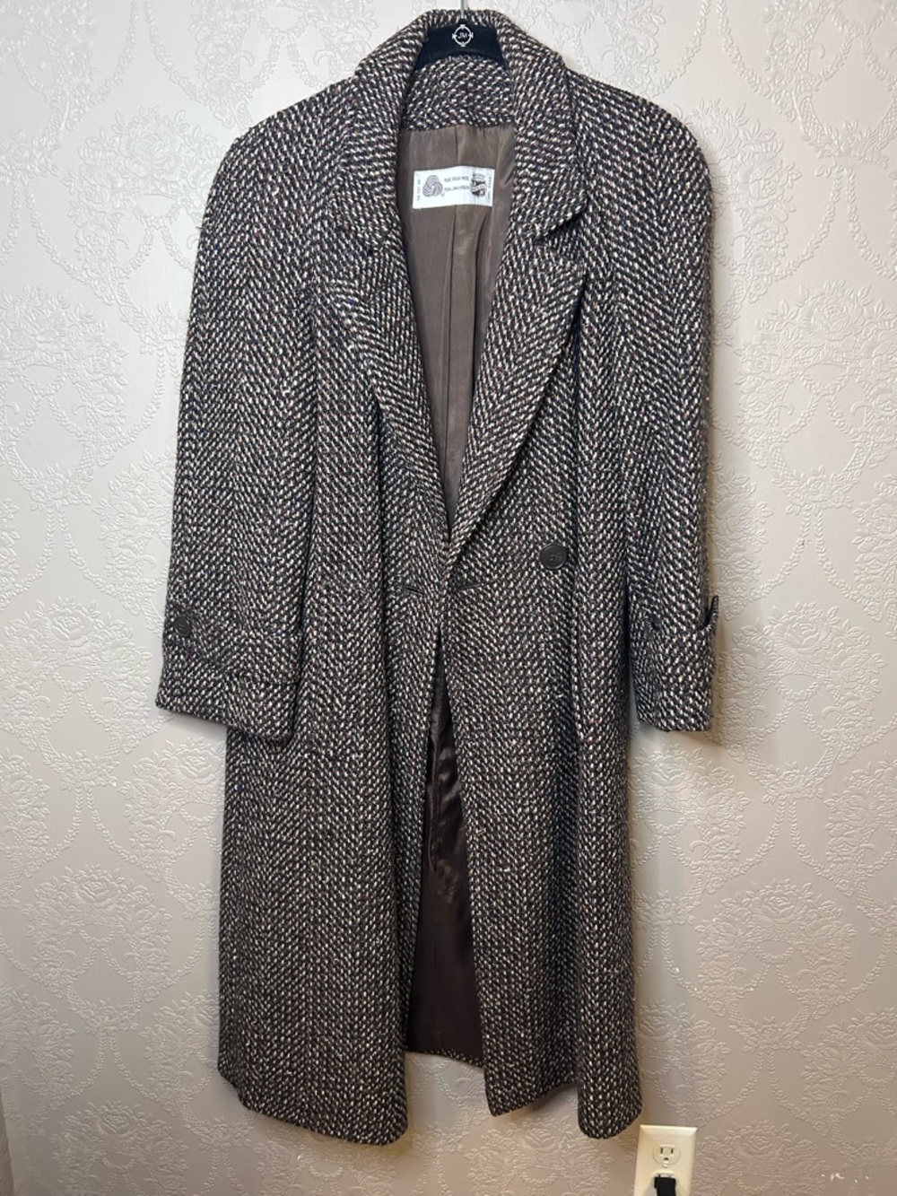 Classic Tweed Trench Coat in Black & White Vintage Saxton Hall wool coat 6